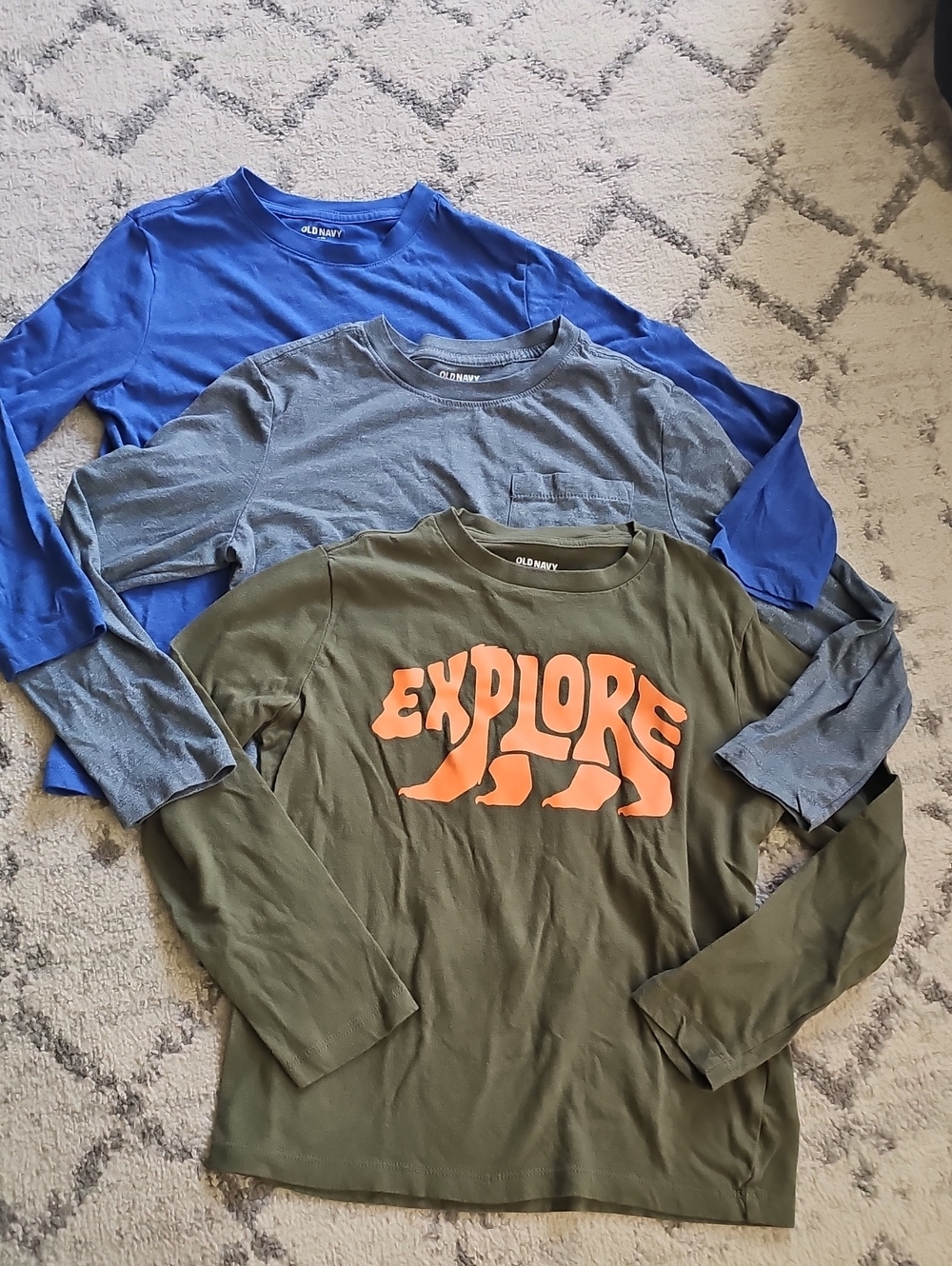 Old Navy Kids Long-Sleeve Tees Trio - Olive, Blue, Gray